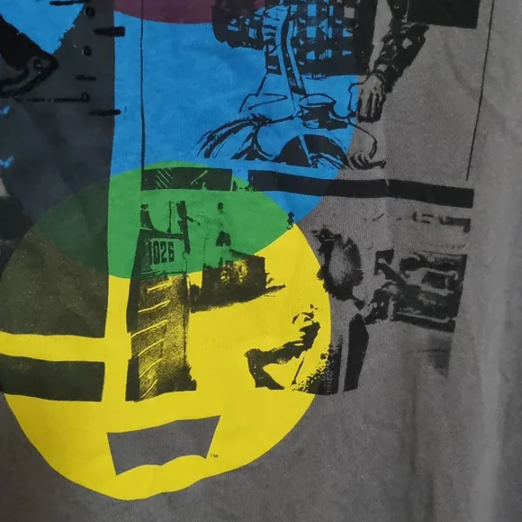 Levi's Men's Grey T-shirt with various Vintage Levi's Images on Front Size XXL - Picture 10 of 11